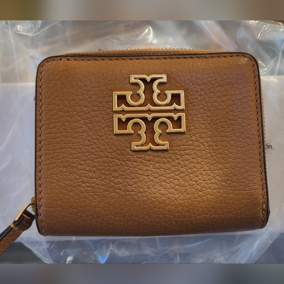 Tory Burch Bifold Britten Leather Wallet - Picture 12 of 12